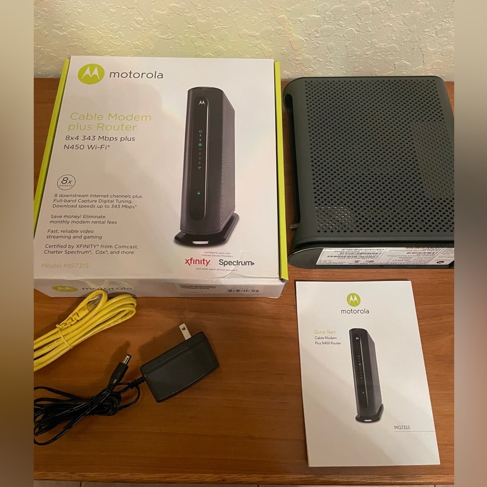 Cable Modem plus Router - Picture 1 of 4